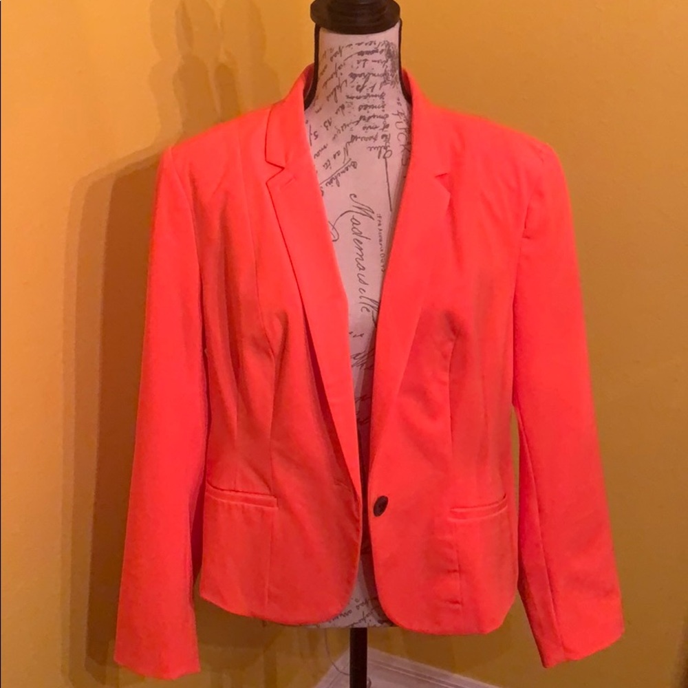Brand new. stand out in the crowd blazer.